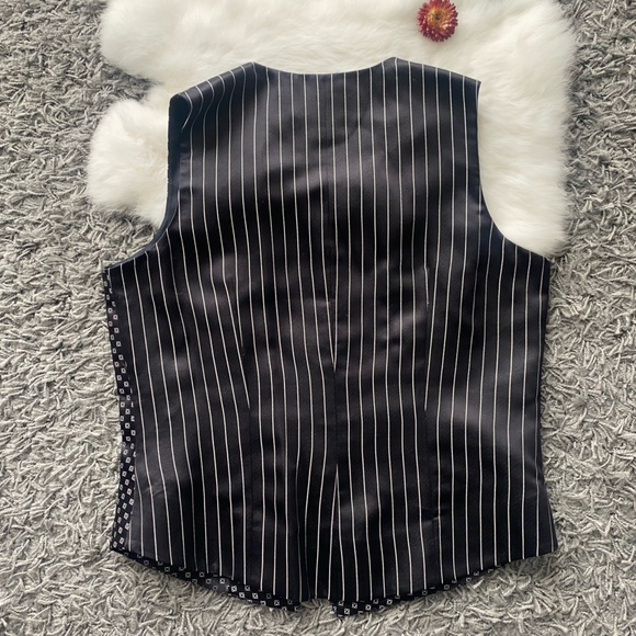 Emanuel Ungaro 100% Silk Vest - Picture 4 of 7